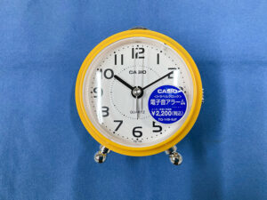 メガネ・時計販売の「ハッピーメガネ」のおすすめ商品「目覚し時計」の写真です